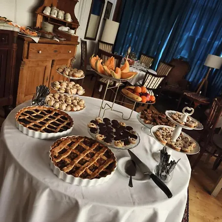 Tusculanum Udvarház Panzió *