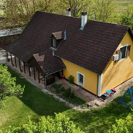 B&B Tusculanum Udvarhaz *